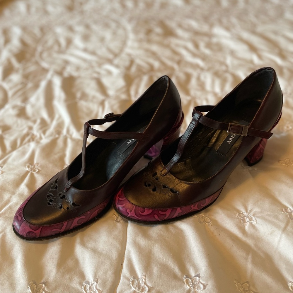 Vintage DKNY Women's T-Strap Heels - burgundy and Pink. Made in Italy.